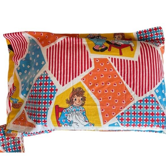 Vintage Raggedy Ann & Andy Standard Size Pillowcases - Picture 3 of 10